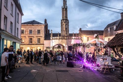 Square at night